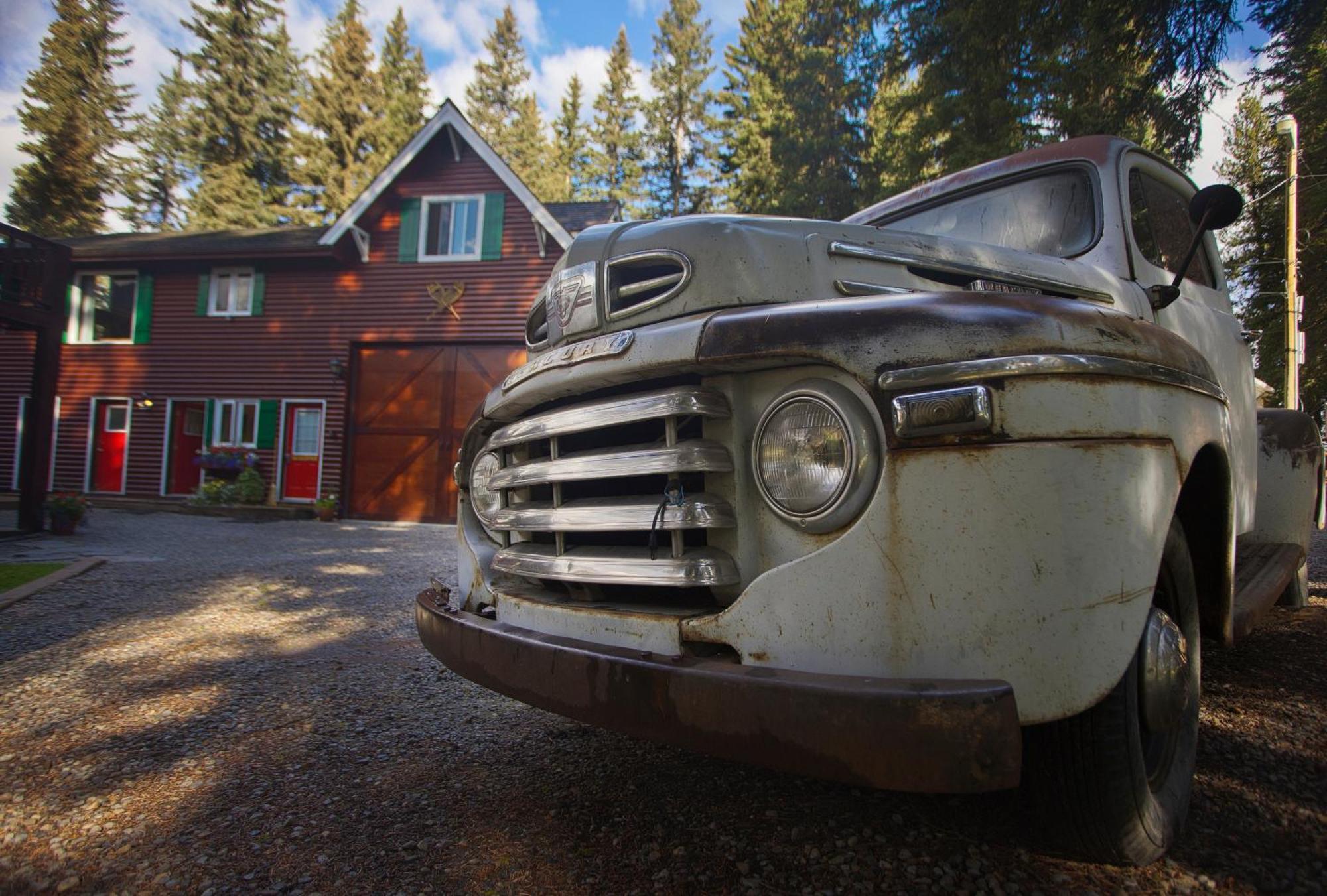Paradise Lodge And Bungalows Lake Louise Exterior foto